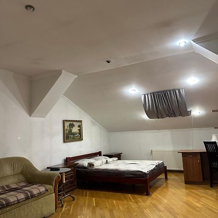 Apartment Kostyushka Lviv Eksteriør bilde