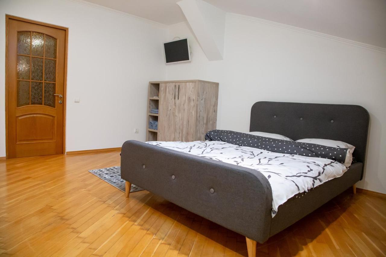 Apartment Kostyushka Lviv Eksteriør bilde