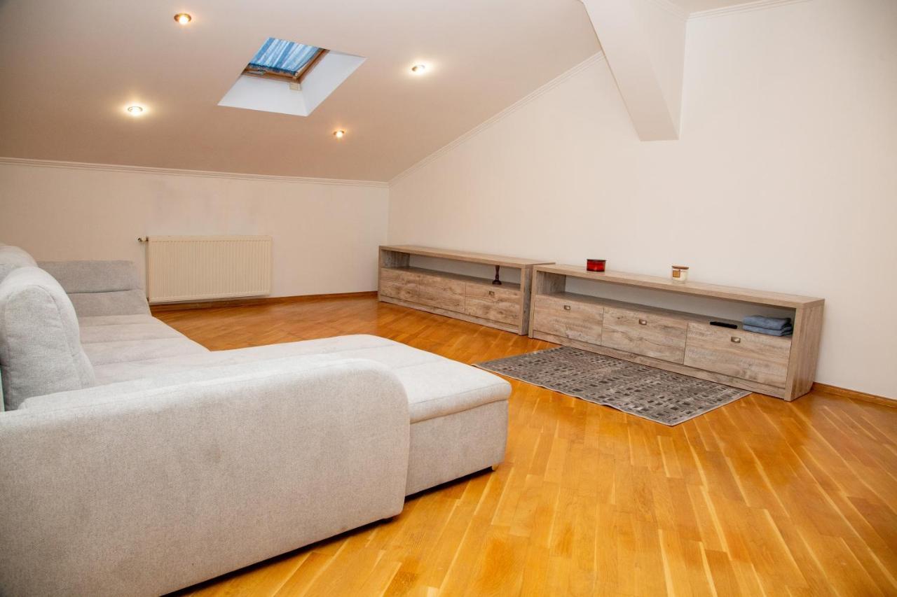Apartment Kostyushka Lviv Eksteriør bilde